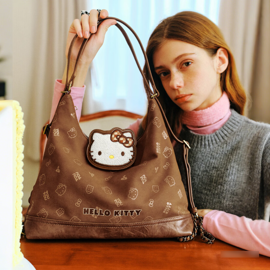 総柄 2WAY 刺繍入り 高品質 大容量 ショルダーバッグ  C-335